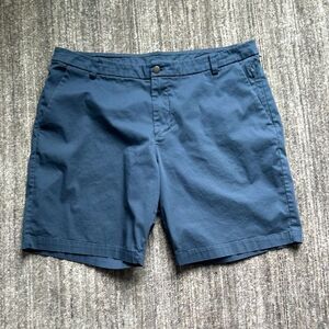Lululemon Men's Shorts Size 38